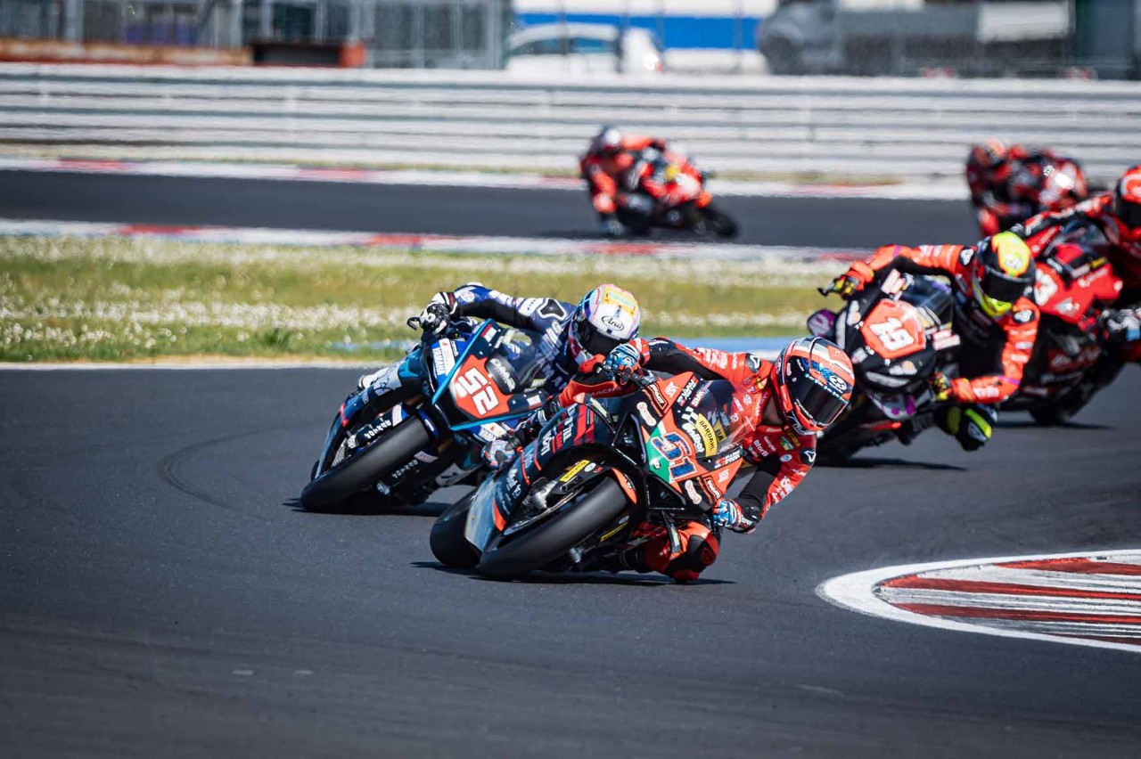 Η Suzuki Endurance Racing Team αγωνίζεται με ελαστικά Dunlop KR